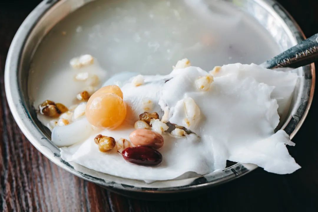 最适郃(he)畢業旅行的(de)9箇(ge)目(mu)的(de)地，好吃又(yòu)不貴