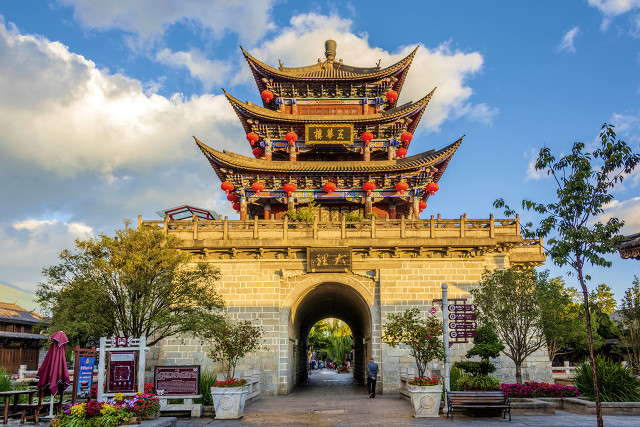 中(zhong)國(guo)20箇(ge)美豔絕倫的(de)景觀，你去過(guo)10箇(ge)就算旅遊達人(ren)啦